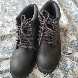 Sketches Air-Cooled Memory Foam Waterproof Boots Sz 9